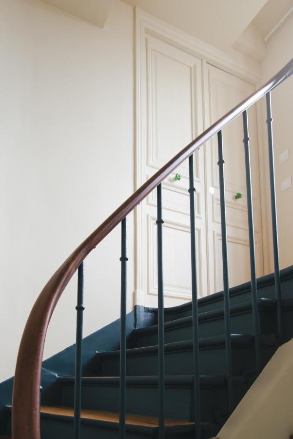 Le Grand Maulnes Bed and Breakfast Paris Exteriör bild