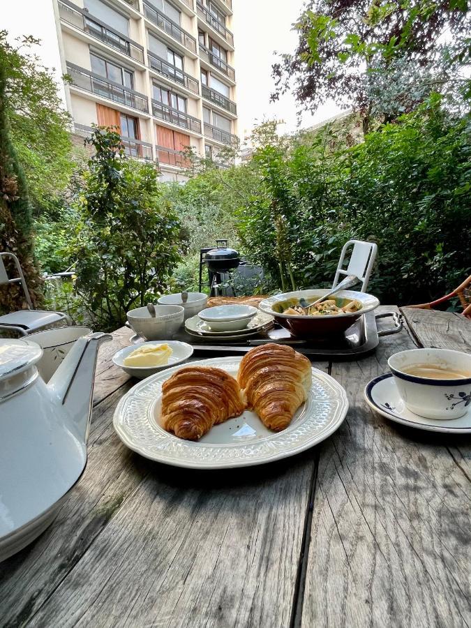 Le Grand Maulnes Bed and Breakfast Paris Exteriör bild